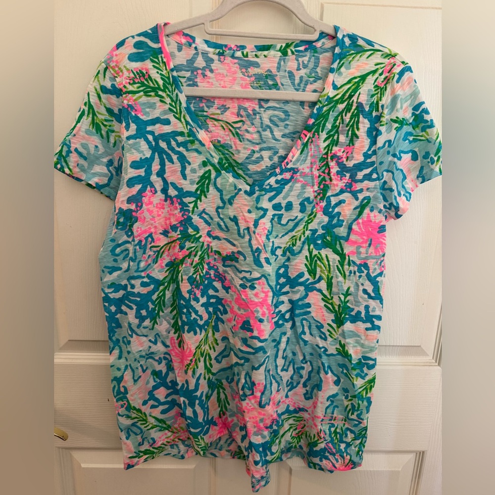 SOLD!!  Lilly Pulitzer short sleeve Etta top size L
